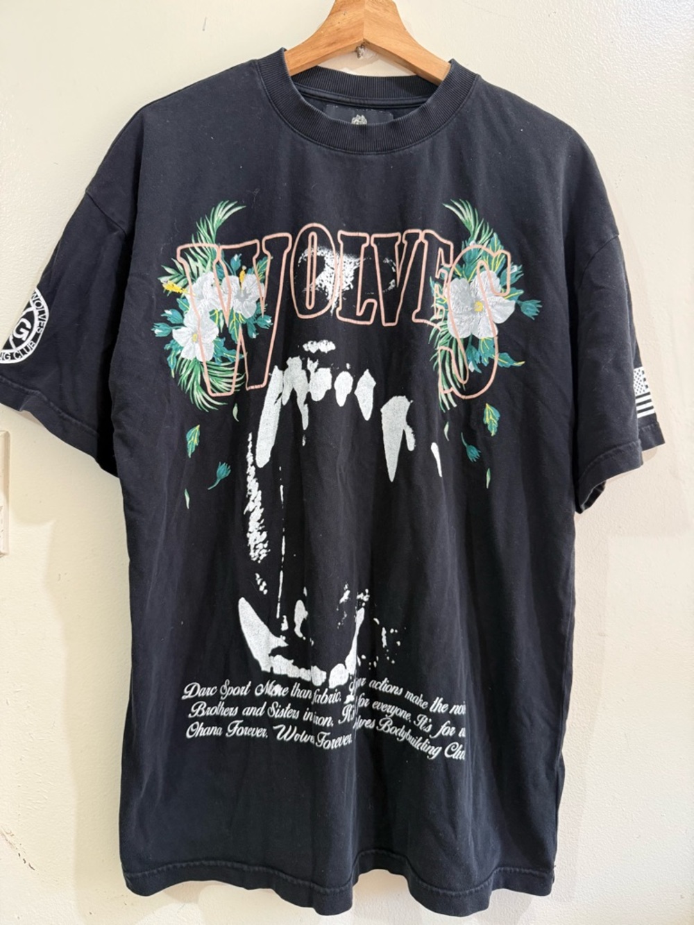 Darc Sport Black 'WOLVE' Graphic Tee with Floral Accents and Canine Print